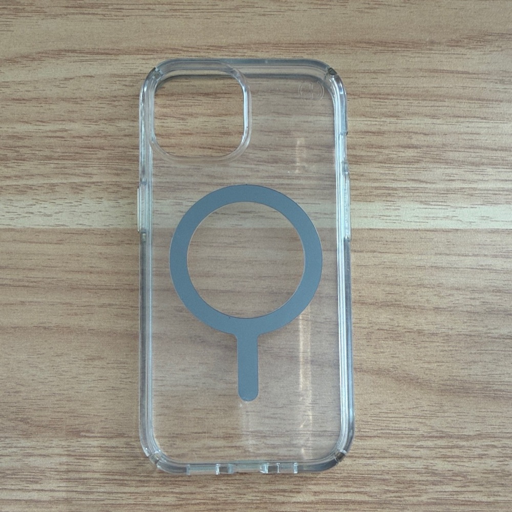 Speck iPhone 15 MagSafe Clear Phone Case